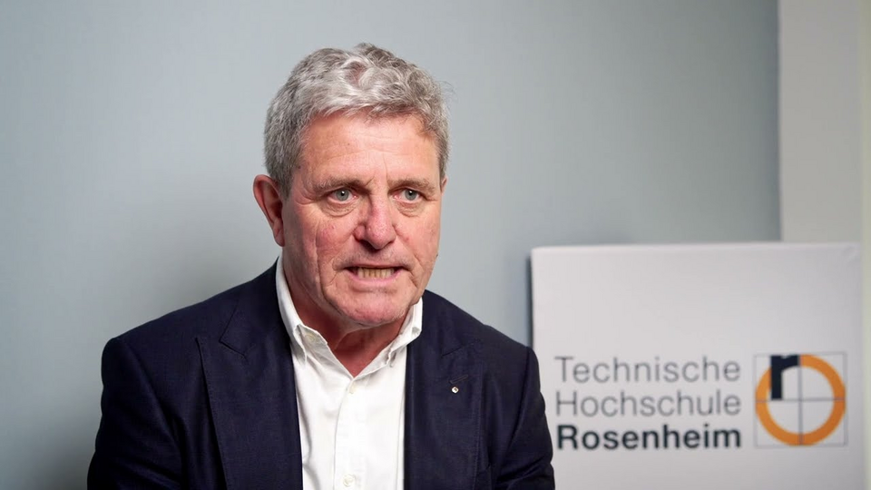 Warum wurde 1925 gerade in Rosenheim eine Ausbildungsstätte für Holztechnik gegründet?