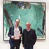 Auf dem Bild ist Hochschulpräsident Prof. Heinrich Köster (rechts) bei der Vereidigung von Prof. Dr.-Ing. Norbert Müller (links) zusehen.
