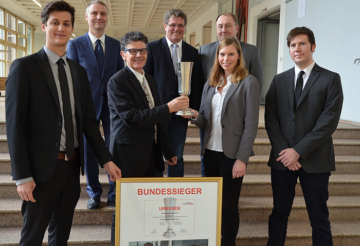 Übergabe Wanderpokal priME-Cup