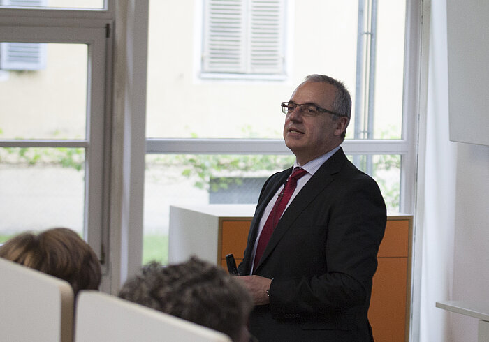 Unternehmen und Hochschule - Referent Roland Polte