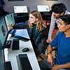 Studierende lernen am Computer