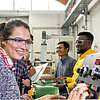 Studierende in einem Labor der TH Rosenheim