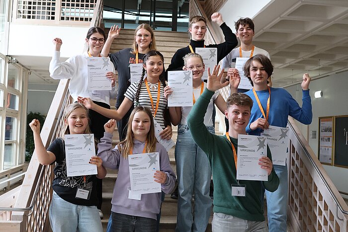 Das Bild zeigt die Regionalsieger beim Jugend-forscht-Wettbewerb 2026