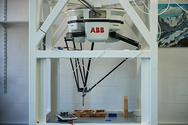 ABB IRB 360 - FlexPicker