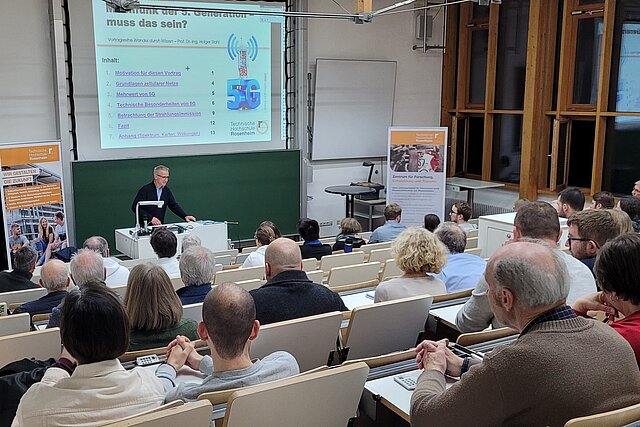 Szene des Vortrages im Hörsaal