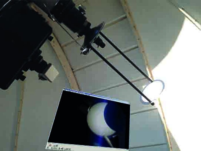 Aufbau der Webcam mit Einblendung eines Screenshot des Livestream