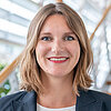 Das Bild zeigt Professorin Carolin Fleischmann