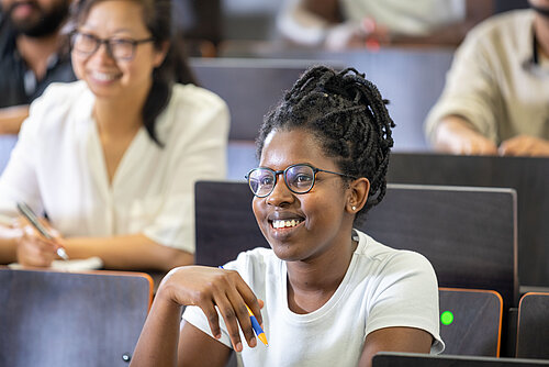 Studierende im Hörsaal