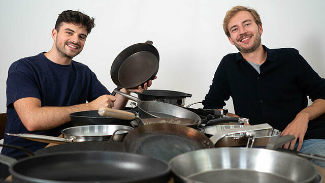 Filip Mierzwa (l.) und Simon Köstler von STUR Cookware