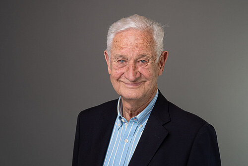 Dr. Hilmar Mund: emeritierter Professor und ehemaliger Vizepräsident