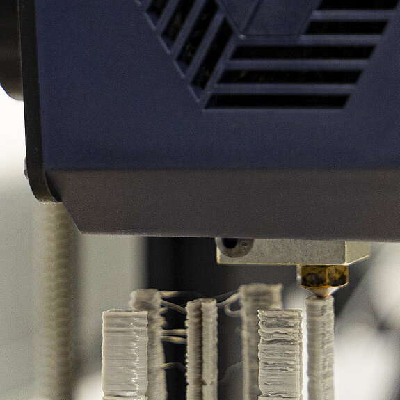3D-Drucker beim Drucken eines Exponats 